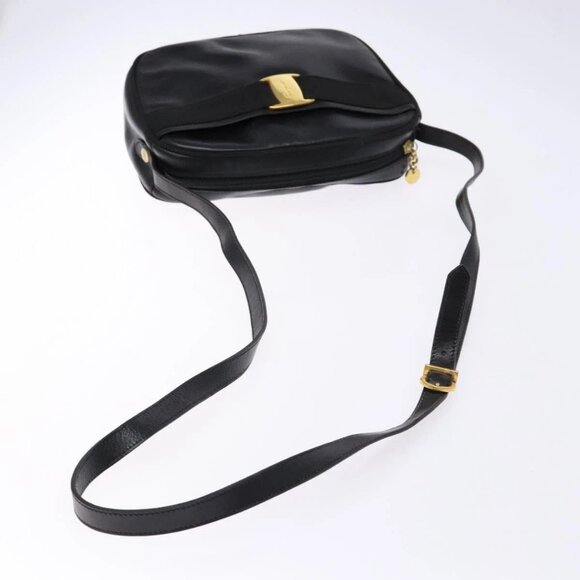 Salvatore Ferragamo Vala Shoulder Bag Leather Black Gold Auth BA5416 - Picture 8 of 16